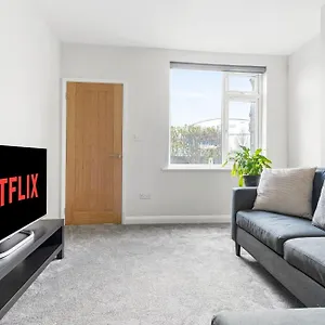 Lovely 2 Bedroom House - Free Parking - Near Qmc Hospital & Of - Suitable For Short & Long Nottingham
